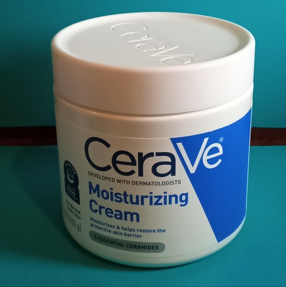 Dry Skin Rescue Set - Picture 2 of 11